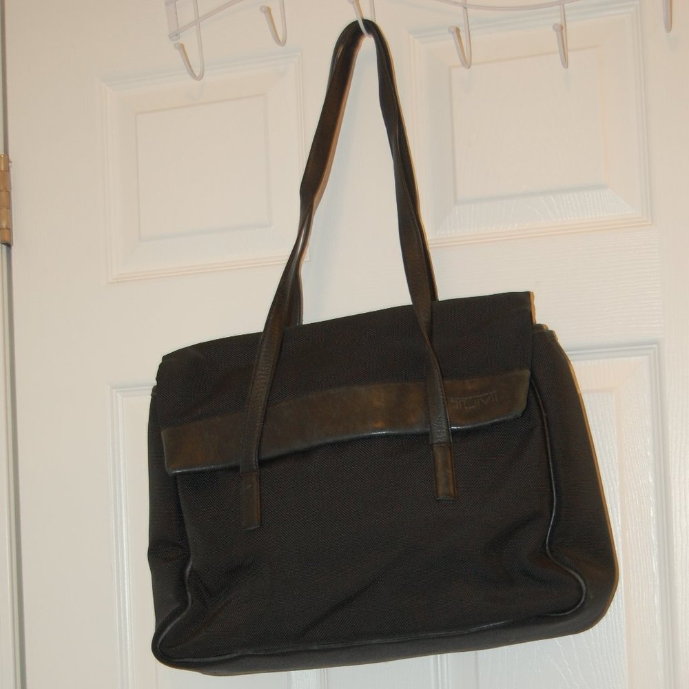 Tumi Black Nylon Briefcase/Computer Case With Sho… - image 2